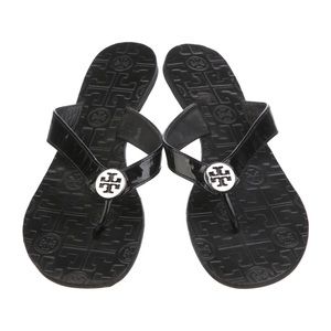 New Tory Burch black patent leather flip flops